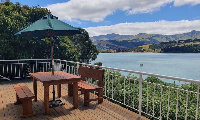 Akaroa House | Little Unknown Bach at Taka - Takamatua