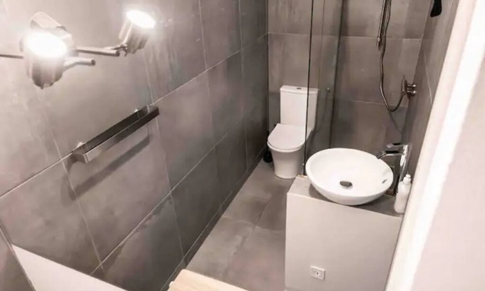 Callao House | Living Lodge Portugal - Pool w/Private Bathroom