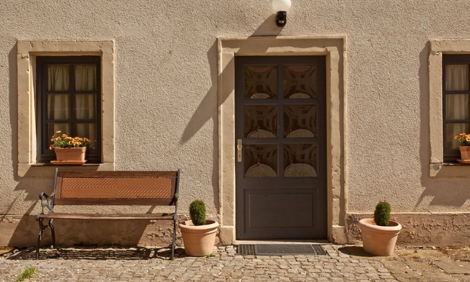 Kotitz Apartment | Living with artists in Dreiseitenhof between Dresden and Meissen