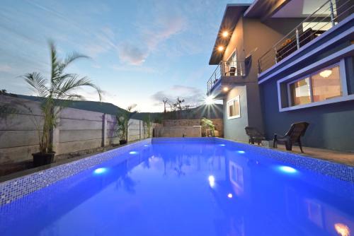 Thakursai Ski Chalet | ll EMPYREAN STAY ll LEONCINO VILLA II 4BHK ll AC ll LARGEST POOL ll
