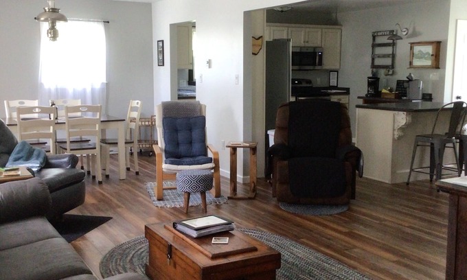 Geneva House | Located In Harpersfield twp in the heart of wine country and covered bridges
