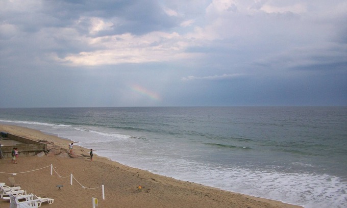 Misquamicut House | Location right on Misquamicut Beach!
