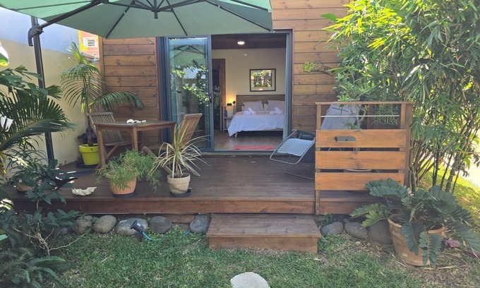 Les Avirons House | Lodge Kailua with jacuzzi in the heart of the city