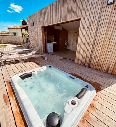Saint-Laurent-d'Aigouze Cabin | Lodge Sainte Sara