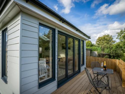 Steyning House | Lodge With A View
