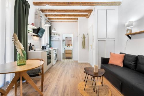 Barceloneta Apartment | Lodging Apartments Almirall Beach 31