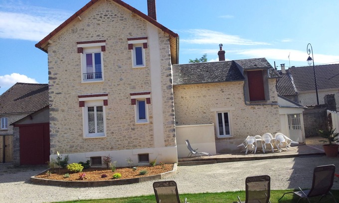 Champmotteux Cottage | Lodging "Sing to the Dawn"