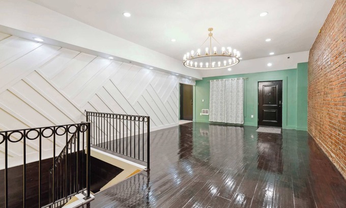 West Philadelphia Apartment | Lodgyy - Enchanting Double-bed Suite