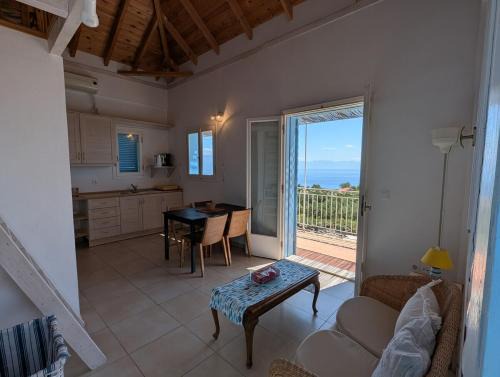 Aipeia Apartment | Loft apartment with sea view