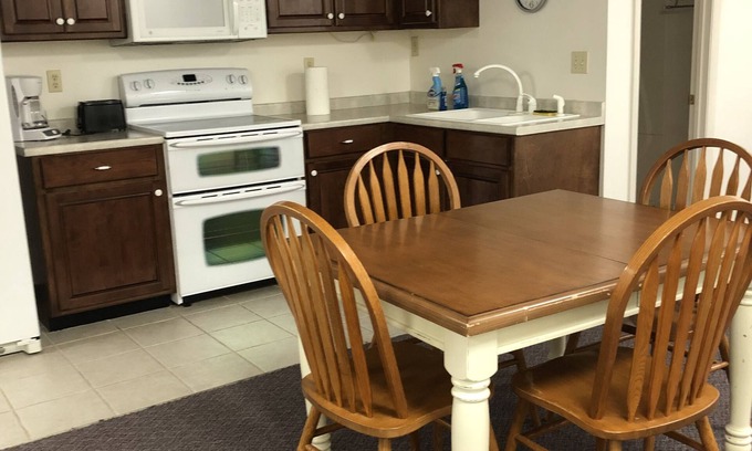 Scottsboro Apartment | "Loft in the Boro!" Perfect for One