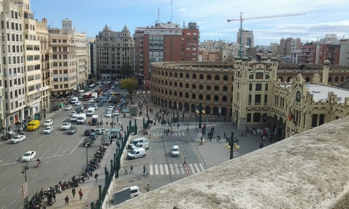 La Roqueta Apartment | loft in the center of valencia