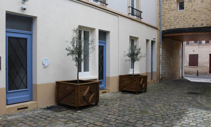 Centre Apartment | LOFT in the heart of Nanterre Ville 11 mm from the Champs Elysée