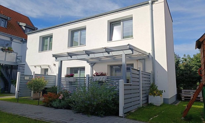 Wolfenbuettel Apartment | "Loft" in Wolfenbüttel - apartment/flat, bathroom, WC, terrace