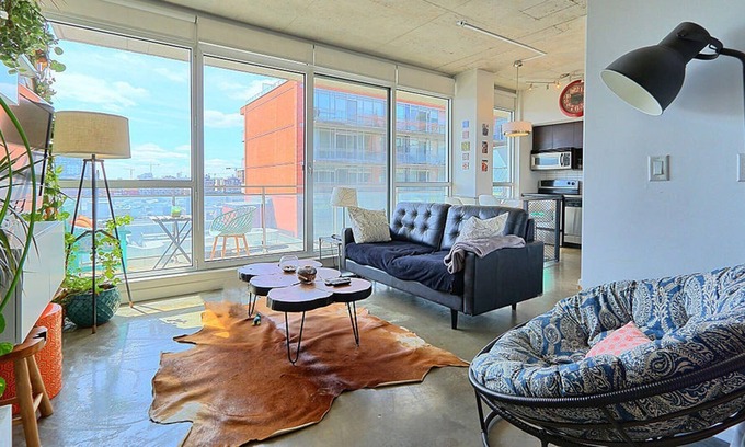 Cite Multimedia Condo | Loft Vieux Montréal / Downtown