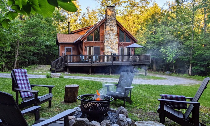 Stratton and Bromley Ski Areas Cabin | Log Cabin Escape Close to Skiing & Shops