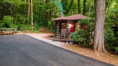 Woodfin Cabin | Log Cabin Motor Court
