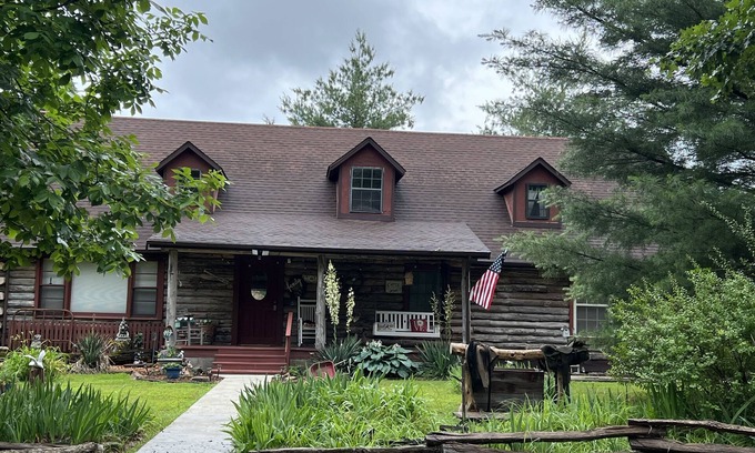Treece House | Log Home in the woods. privacy, deer, “Little Paradise”you’ll love country