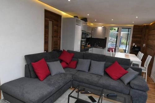 Saint-Michel-de-Maurienne House | Logement rénové avec vue panoramique