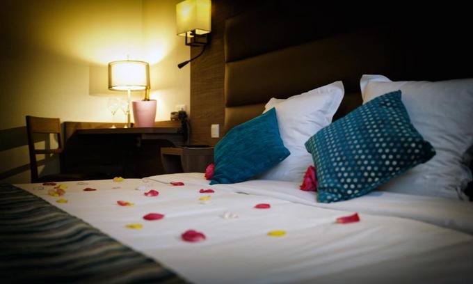Matougues Hotel | Logis Auberge Des Moissons