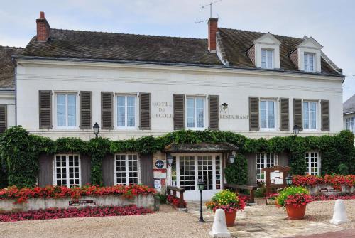 Pontlevoy Hotel | Logis Hôtel Auberge De L'ecole
