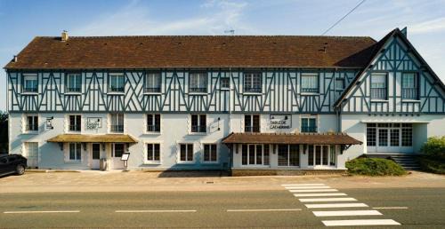 Fontenai-sur-Orne Hotel | Logis hôtel Restaurant Le Faisan Dore