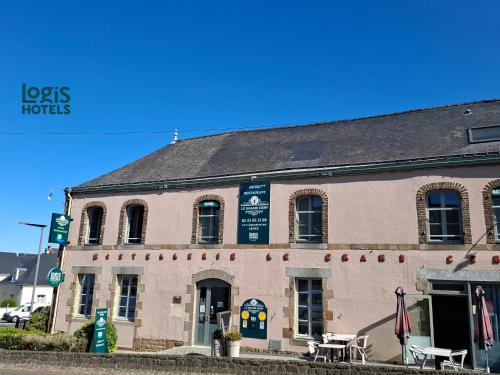 Ernee Hotel | Logis Hôtel-restaurant Le Grand Cerf
