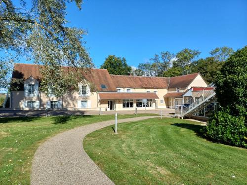 Venoy Hotel | Logis Hôtel Restaurant Le Moulin de la Coudre