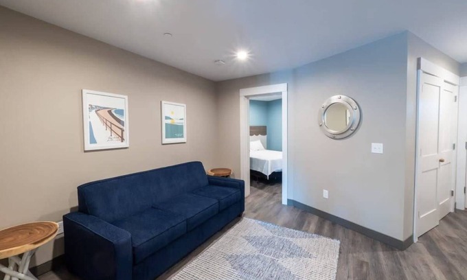 Gloucester Apartment | Long Beach Suites: Steps To Beach, Newly Built