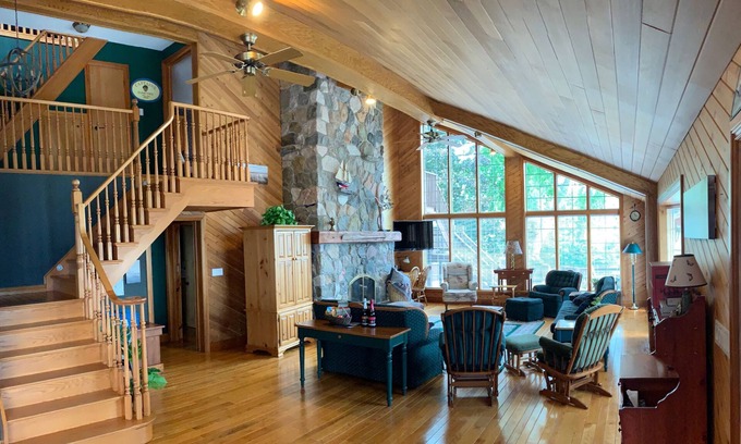 Long Point Cottage | LONG POINT multi-family cottage sleeps 12-15, kayaks, boat dock, beach 5min walk