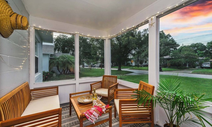 College Park House | Long Term Stays! 2 MI to DT Orlando & Winter Park