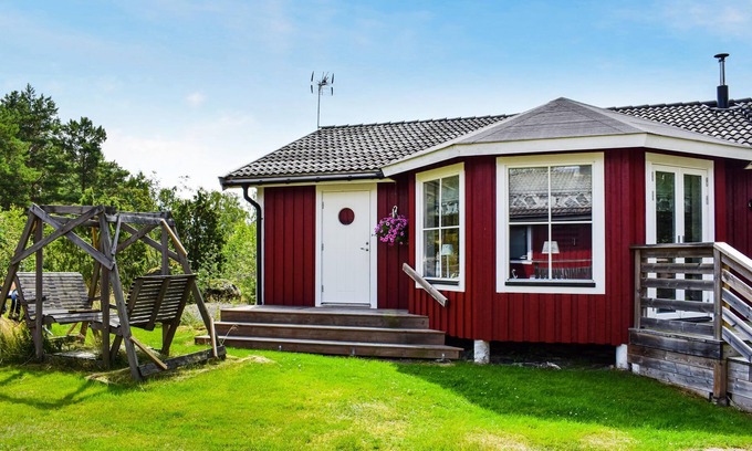 Soderkoping House | Look forward to a lovely vacation in this appealing vacation home with outdoor hot tub.