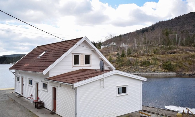Nedstrand Apartment | Look forward to an active vacation in Tysvær in this modern vacation home.