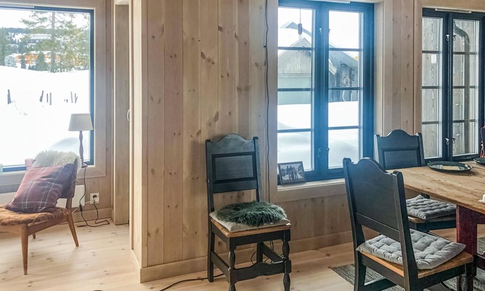 Lillehammer House | Look forward to this modern and great vacation home near Nordseter.