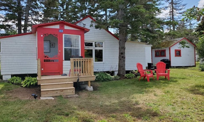 Shediac Bridge Cottage | Looking for a peaceful and quiet week-long getaway? Look no further!