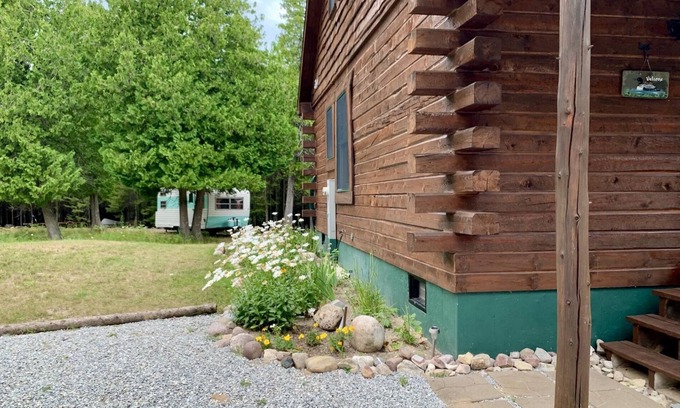 Drummond House | Loon Loft with The Loonlet Vintage Camper on Drummond Island