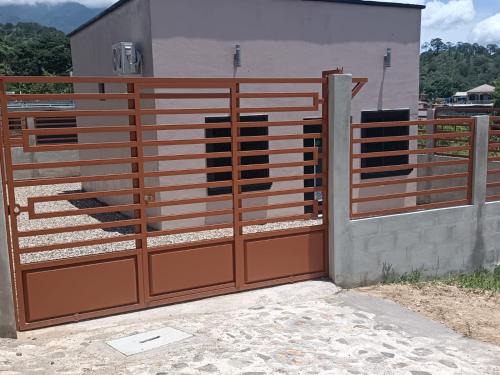 Gracias House | Loudge Gracias lempiras
