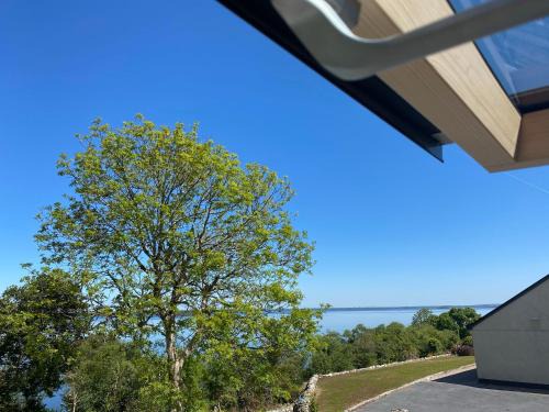 Oughterard Apartment | Lough Corrib Lodge - with private access to lake