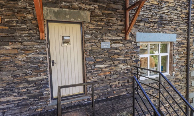 Ambleside Cottage | LOUGHRIGG VIEW, family friendly in Ambleside