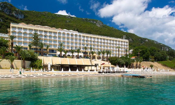 Agios Ioannis Peristeron Hotel | Louis Ionian Sun