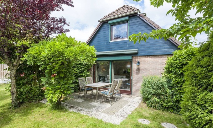 Wolphaartsdijk House | Lovely holiday home in Wolphaartsdijk close to the lake