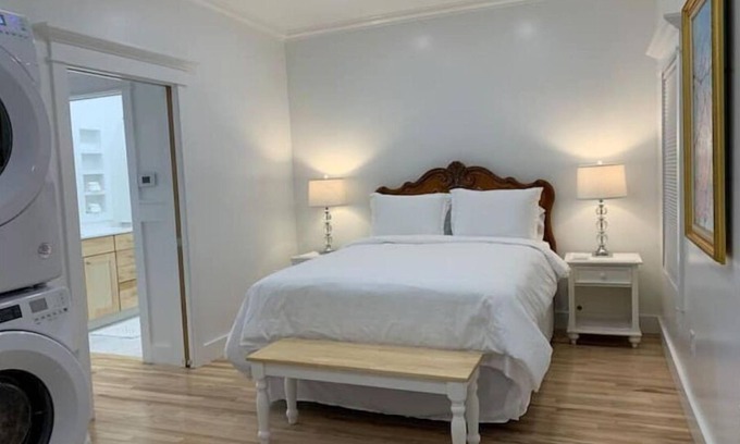 Cheyenne Apartment | Lovely 1 bdrm 3 blocks from hospital