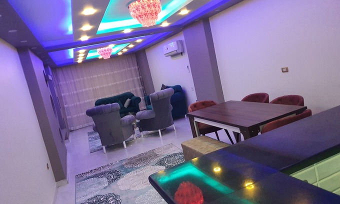 Al Haram Apartment | Lovely 3-Bed Pyramids viewApartment in Kafr Nassar