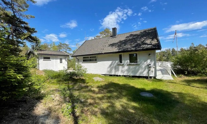 Sarpsborg Cabin | Lovely 4-bedroom cabin with WiFi in Østfold and short distance to the sea