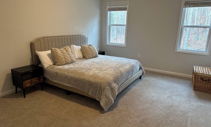 Wake Forest House | Lovely 4-bedroom home on a hill in Wake-Forest, With WiFi & air conditioning.