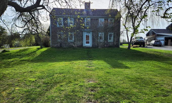 Little Compton Other | Lovely 4-bedroom farmhouse in Little Compton. Pet and family friendly.