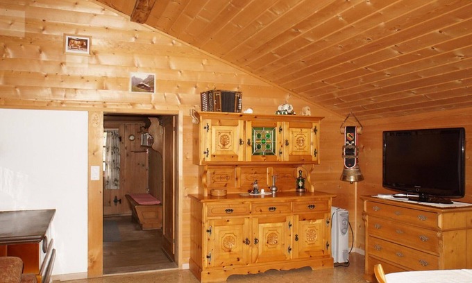 Boltigen Apartment | Lovely apartment for 5 guests with WIFI and balcony