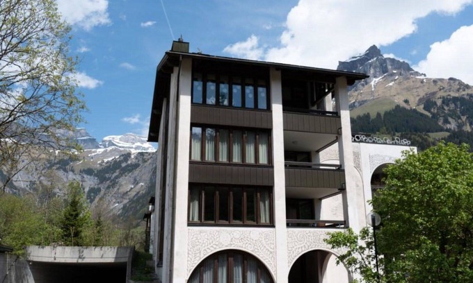 Engelberg Apartment | Lovely apartment for 4 guests with pool, WIFI, TV and balcony