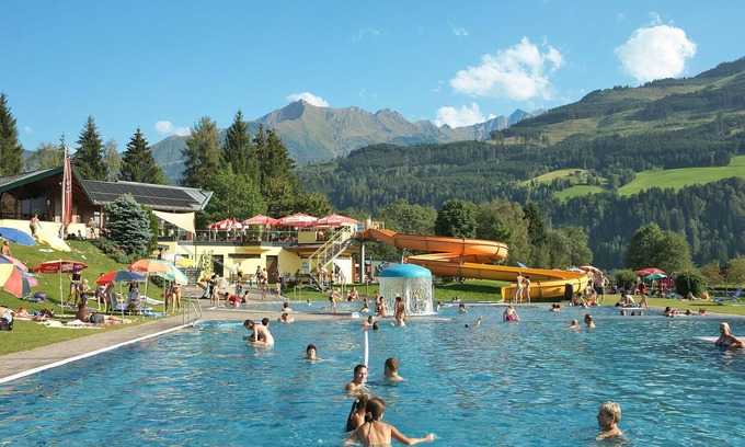 Furth Apartment | Lovely apartment for 6 people with WIFI, TV, balcony and pets allowed