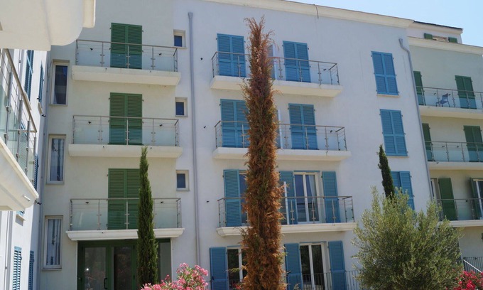 Macinaggio Apartment | Lovely apartment for 4 guests with A/C, TV, terrace, pets allowed and parking