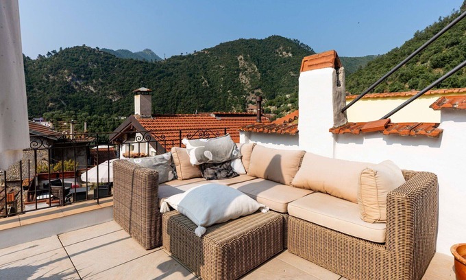 Airole Apartment | Lovely apartment for 4 people with WIFI, A/C, terrace, pets allowed and panoramic view